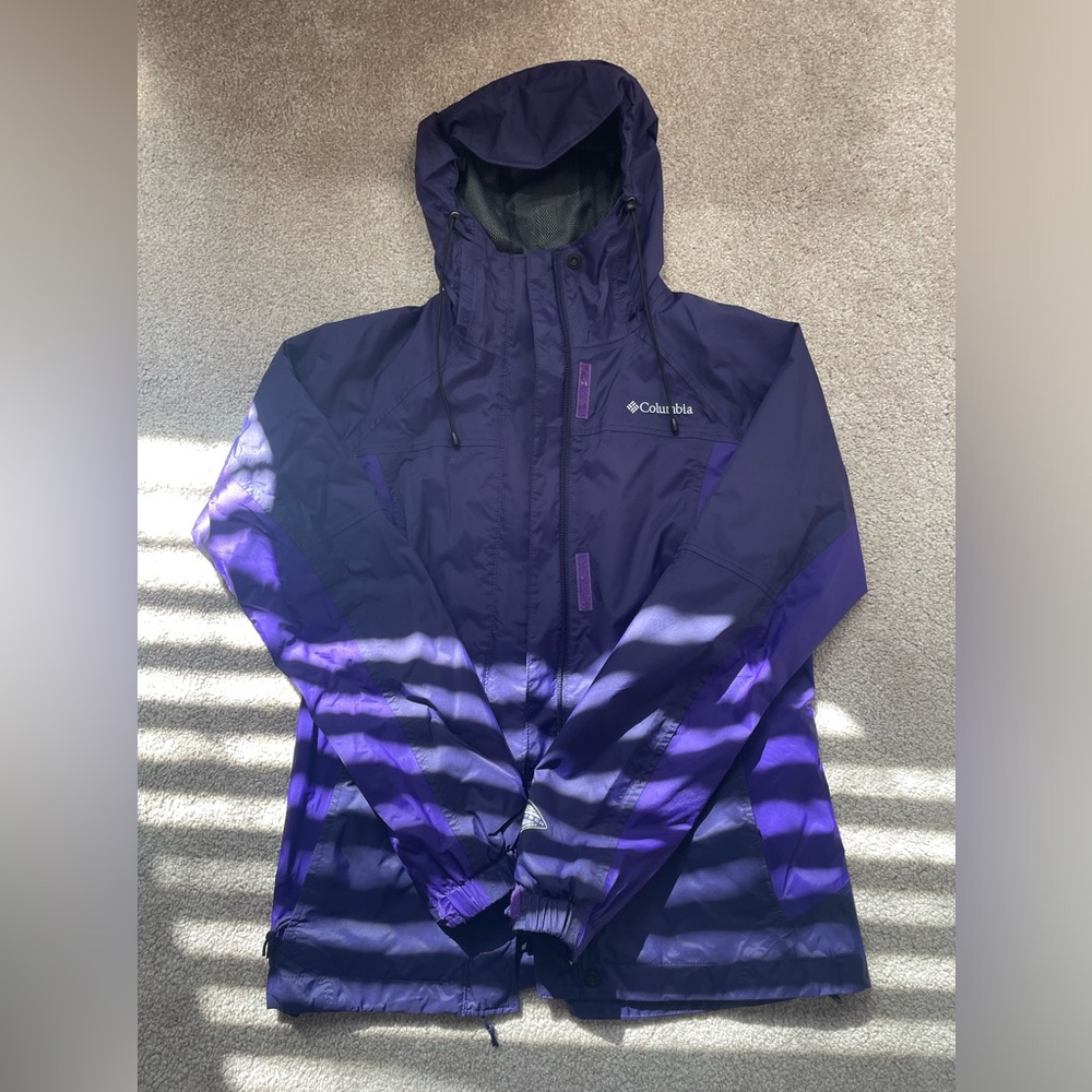 Dark purple Columbia rain/weather jacket, women’s XS, zipper pockets.